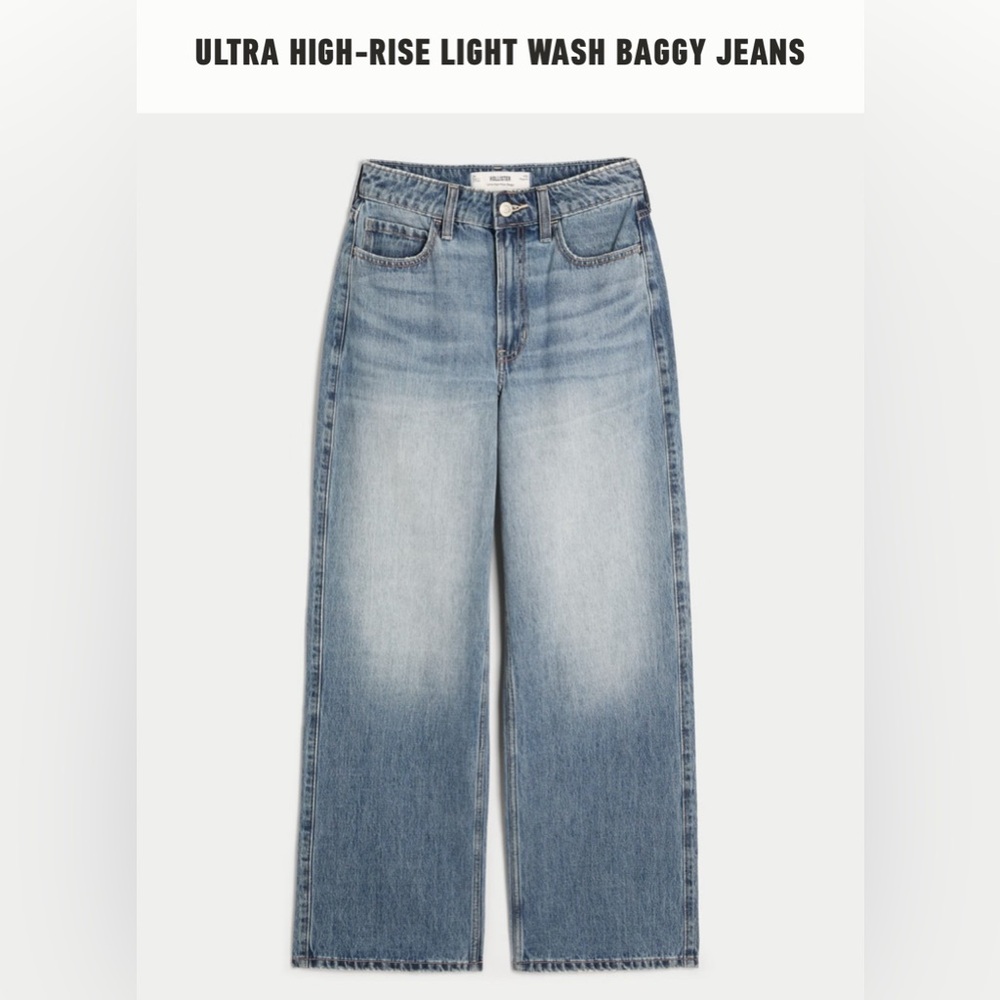 Hollister Ultra High-Rise Light Wash Baggy Jean
